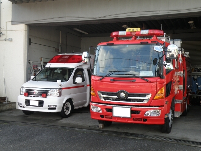 消防車と救急車